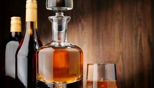 经常喝酒的人，身体这三处会变颜色，占两个以上提示肝脏已受伤