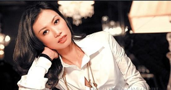 传奇与争议 邓文迪的婚姻抉择与人生密码